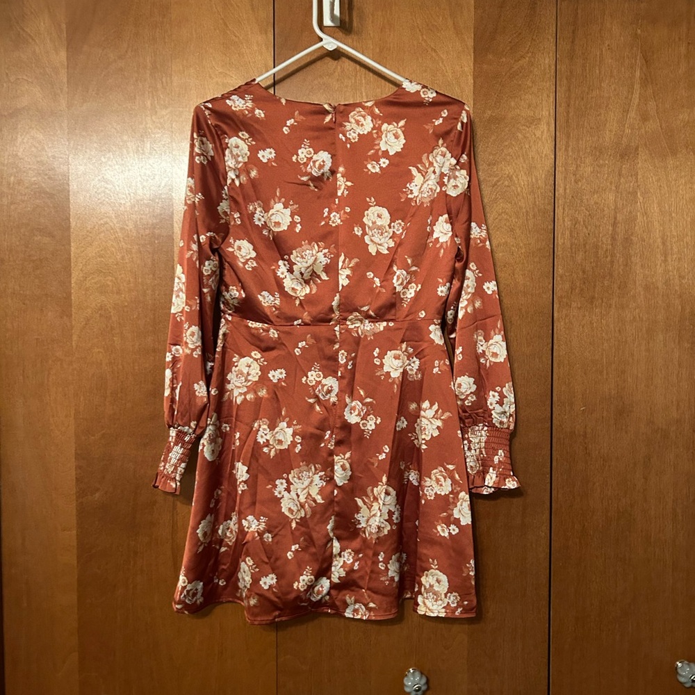 Blue Rain Floral Dress With V-Neck - Picture 2 of 4